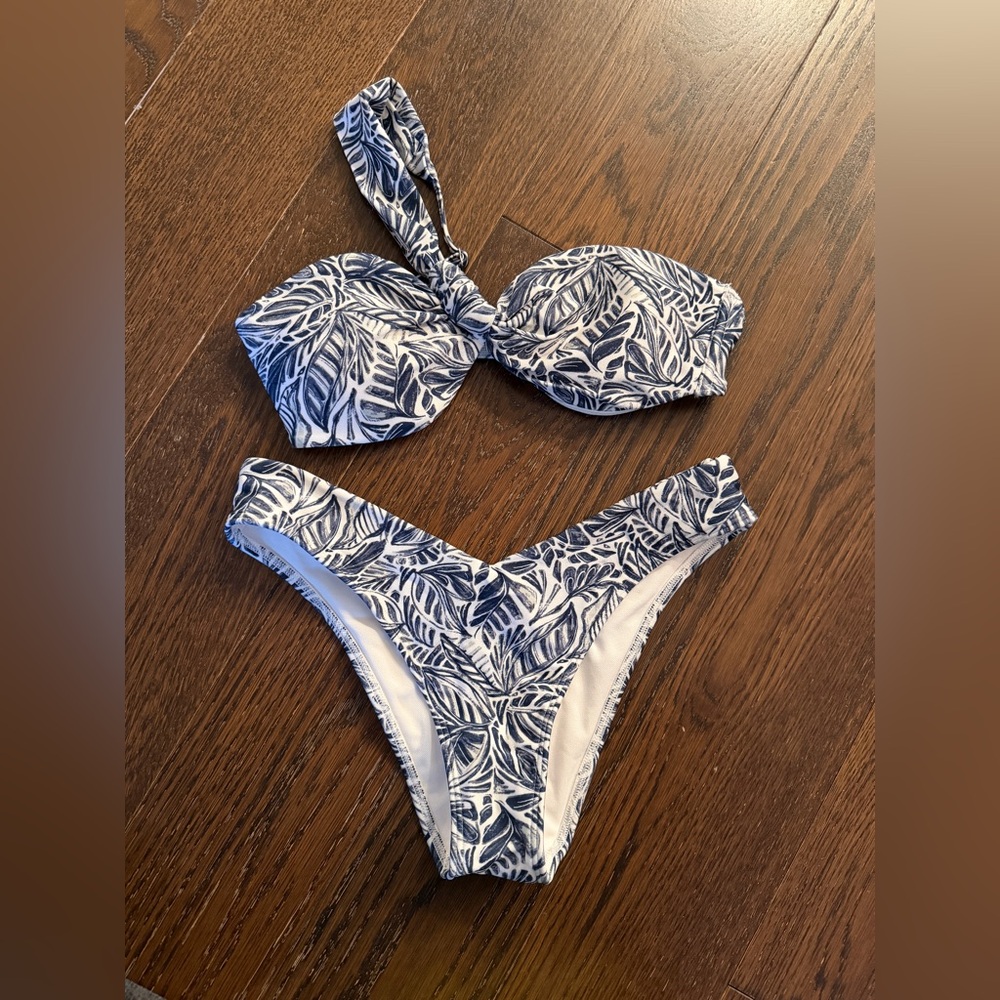 Abercrombie One Shoulder Cross Bikini